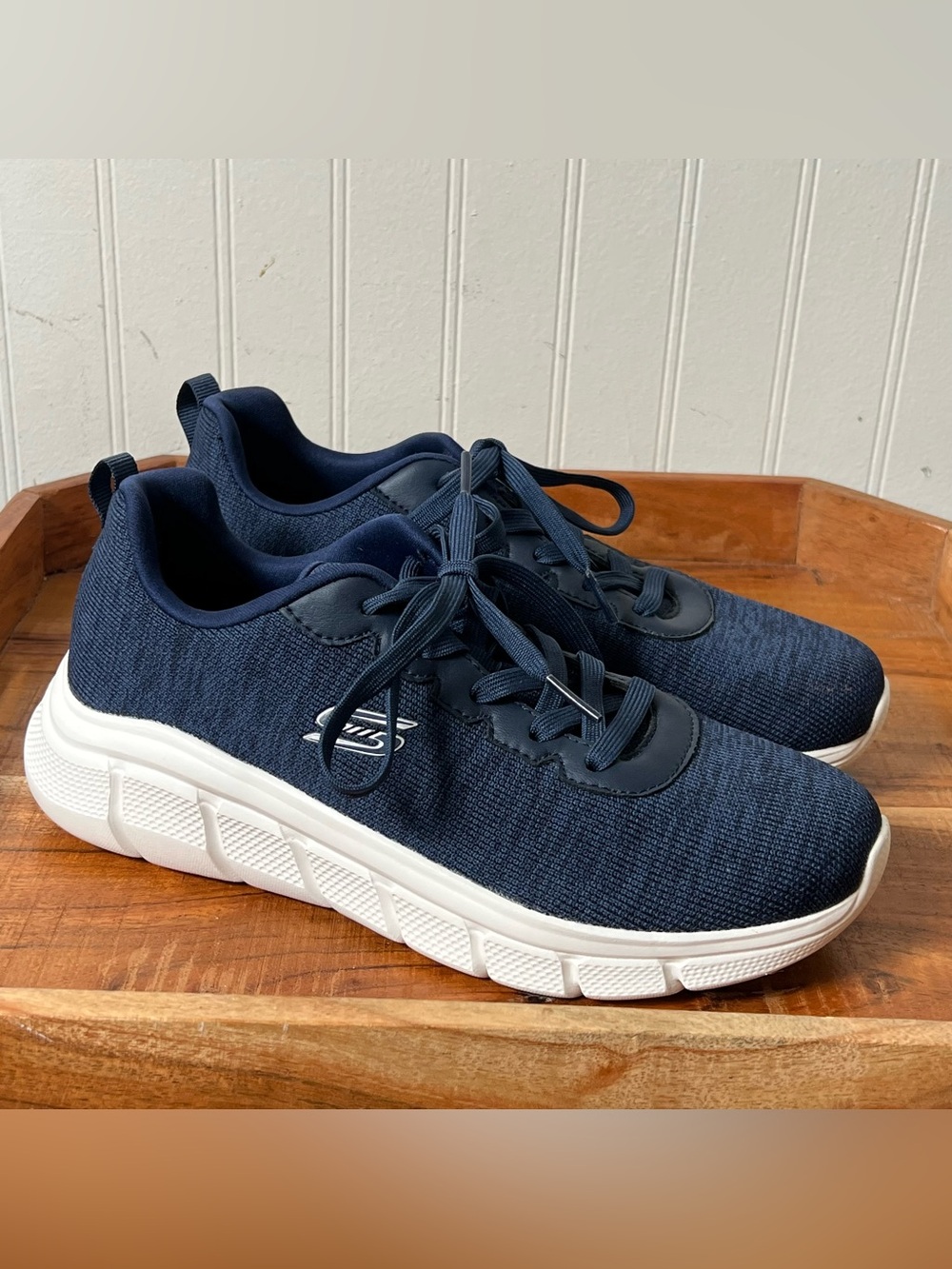 Skechers navy blue sneakers women's 8.5 walking shoe